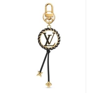 Louis Vuitton Porte Cleverie LV Circle Keychain/Bag Charm M63082 Black Women's